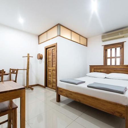 Thongphaphum Place Extérieur photo