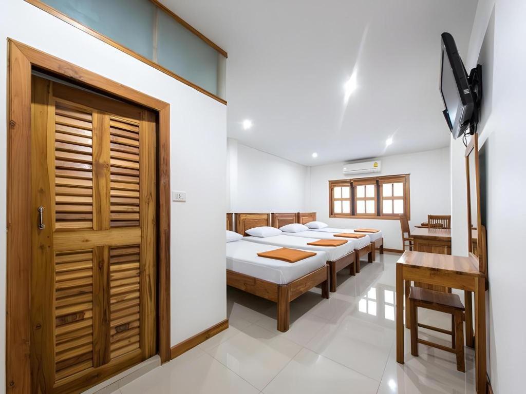 Thongphaphum Place Extérieur photo