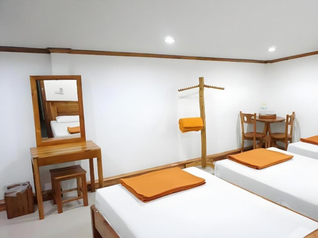 Thongphaphum Place Extérieur photo