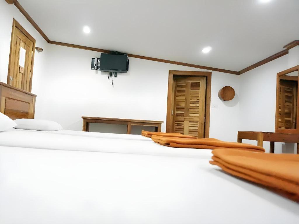 Thongphaphum Place Extérieur photo