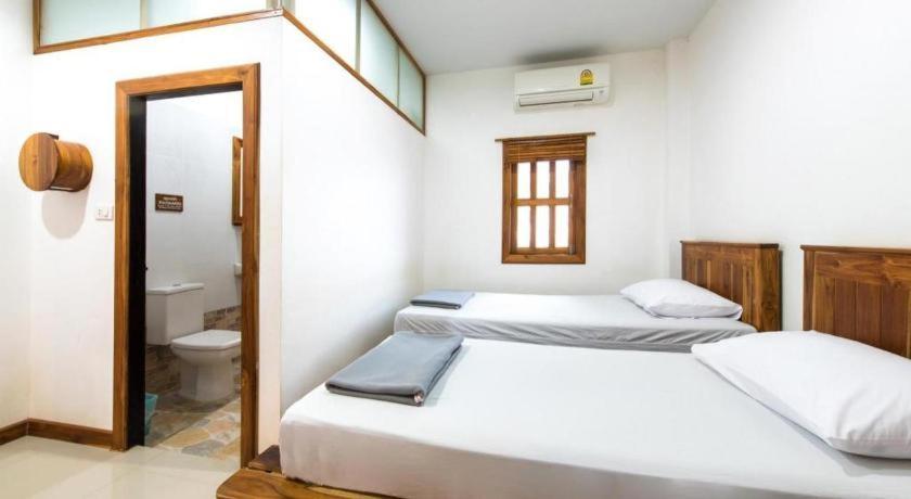 Thongphaphum Place Extérieur photo