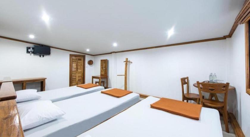 Thongphaphum Place Extérieur photo