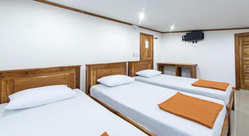 Thongphaphum Place Extérieur photo