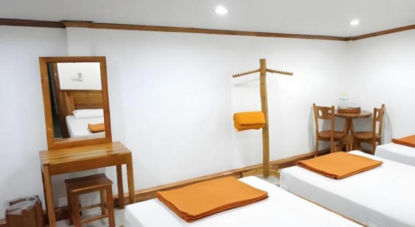 Thongphaphum Place Extérieur photo