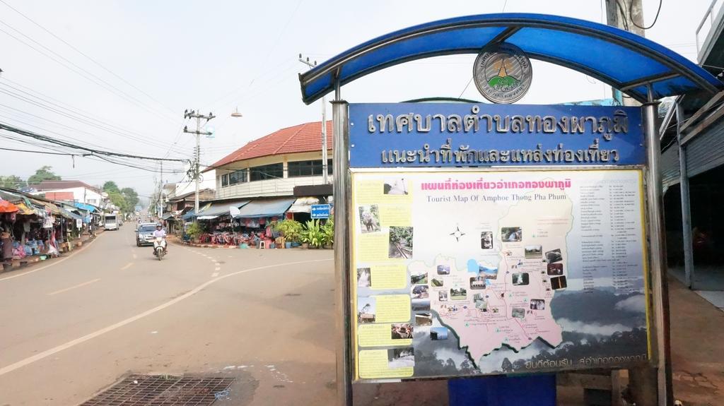 Thongphaphum Place Extérieur photo