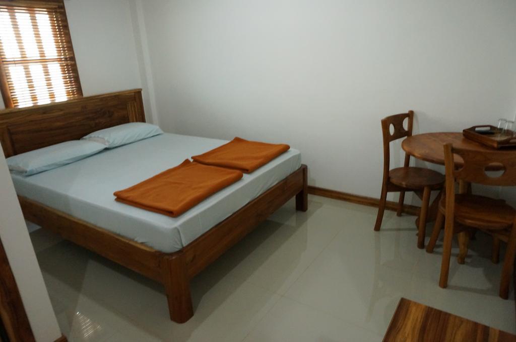 Thongphaphum Place Extérieur photo