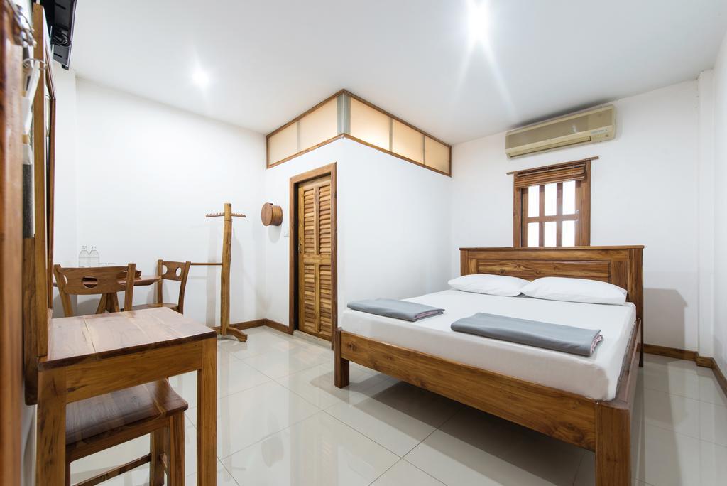 Thongphaphum Place Extérieur photo