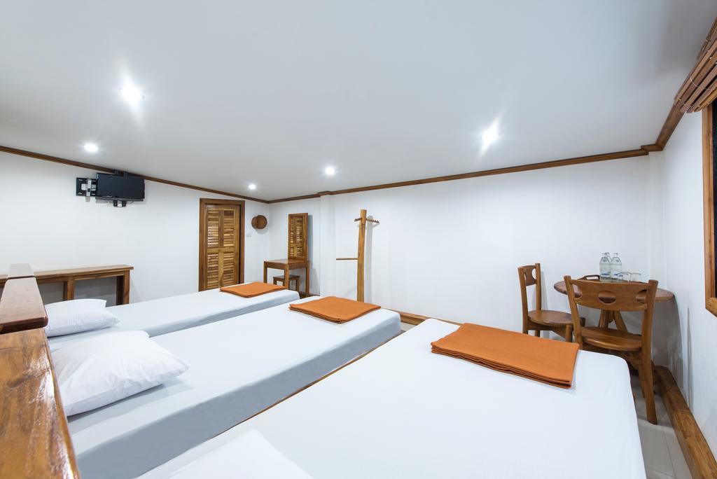 Thongphaphum Place Extérieur photo