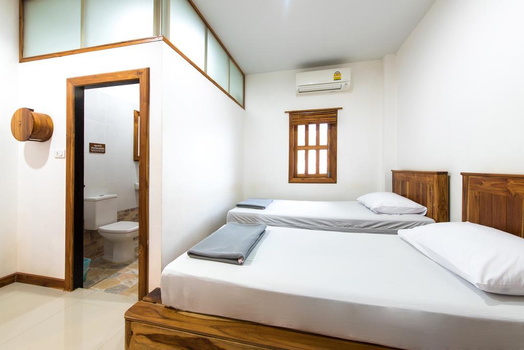 Thongphaphum Place Extérieur photo